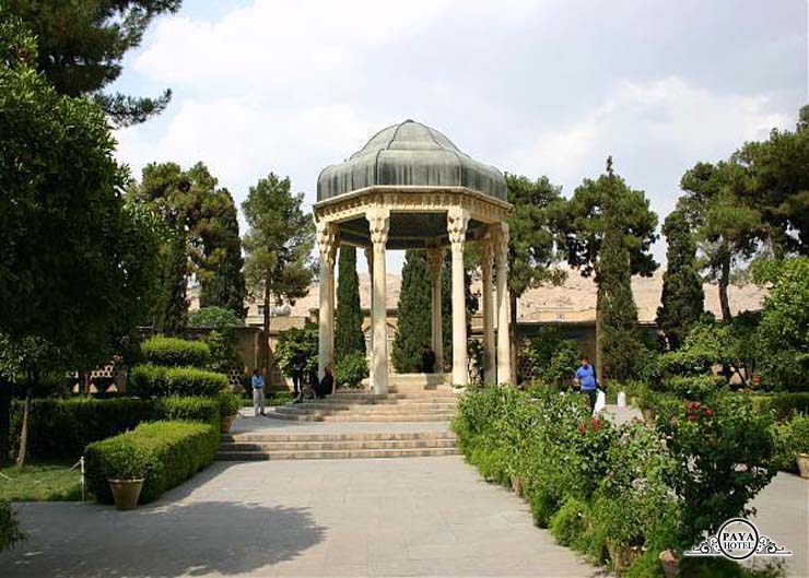 آرامگاه حافظ