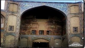 سر در قیصریه 