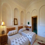 سنتی منوچهری