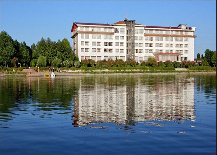 اسپیناس آستارا