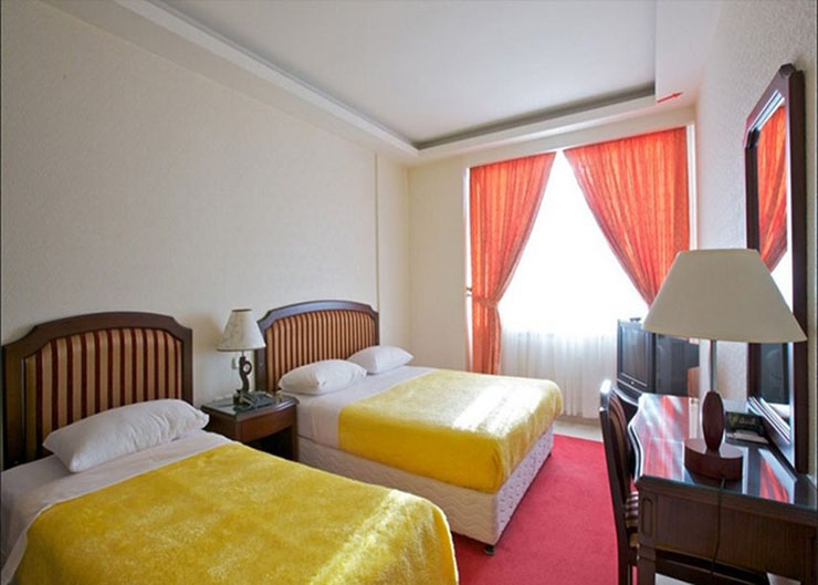 اسپیناس آستارا