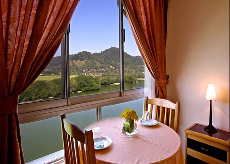 اسپیناس آستارا